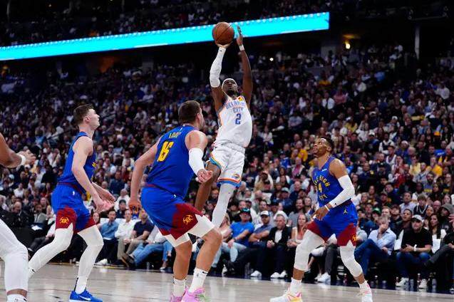 九游娱乐官网-如此雷霆还妄想争冠？关键时刻丢魂 SGA拉胯如哈登